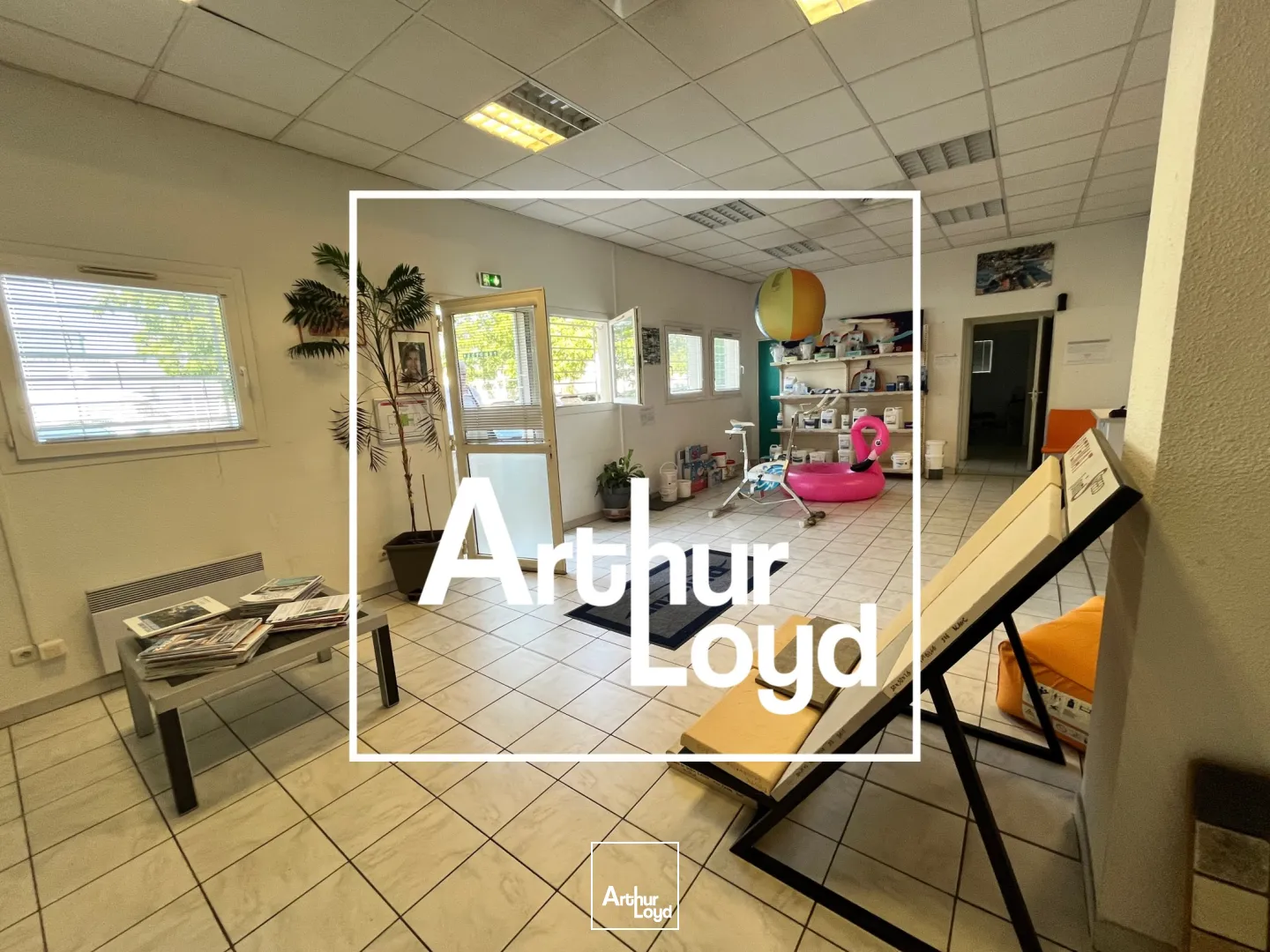 Locaux d'activité & Entrepôts - Vente - NIMES - 30900 - 260-260 - 7733349