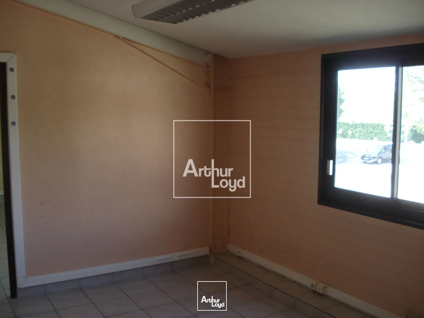 Locaux d'activité & Entrepôts - Location - ECHIROLLES - 38130 - 284-284 - 7733411