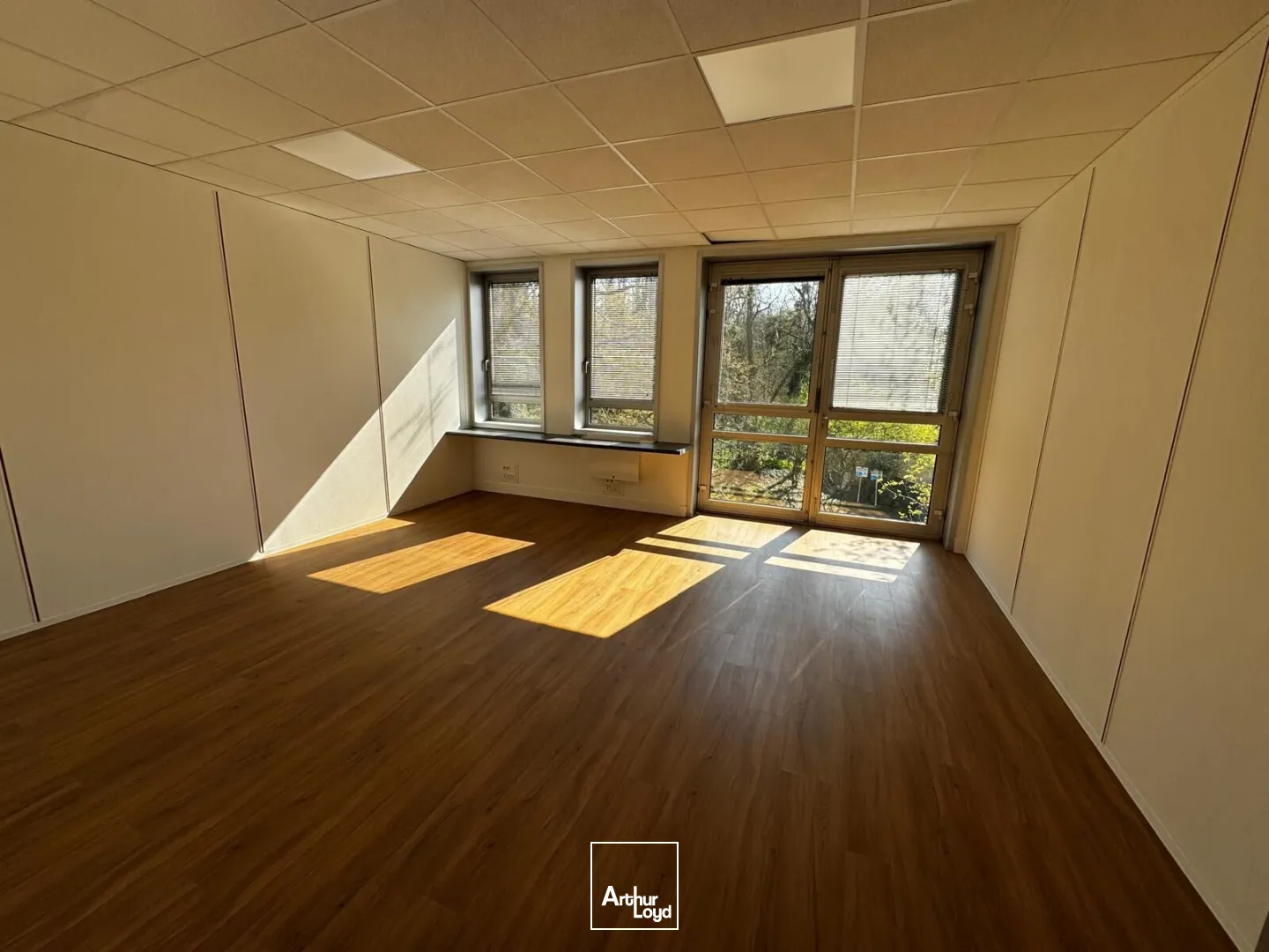 Bureaux - Vente - ERAGNY - 95610 - 206.6-206.6 - 7733621