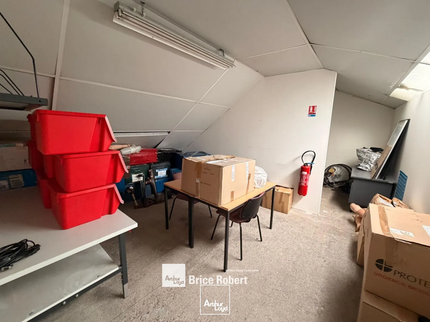 Locaux d'activité & Entrepôts - Location - VENISSIEUX - 69200 - 140-140 - 7733845