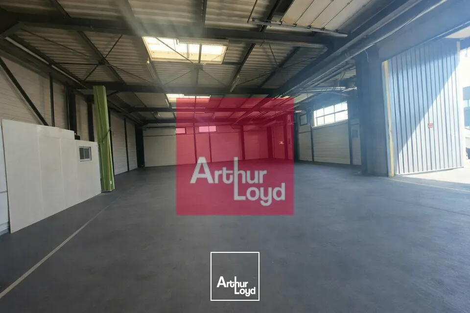 Locaux d'activité & Entrepôts - Location - CLERMONT-FERRAND - 63100 - 1400-1400 - 7734943