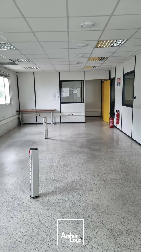 Locaux d'activité & Entrepôts - Location - JAUNAY CLAN - 86130 - 3868-3868 - 7735016