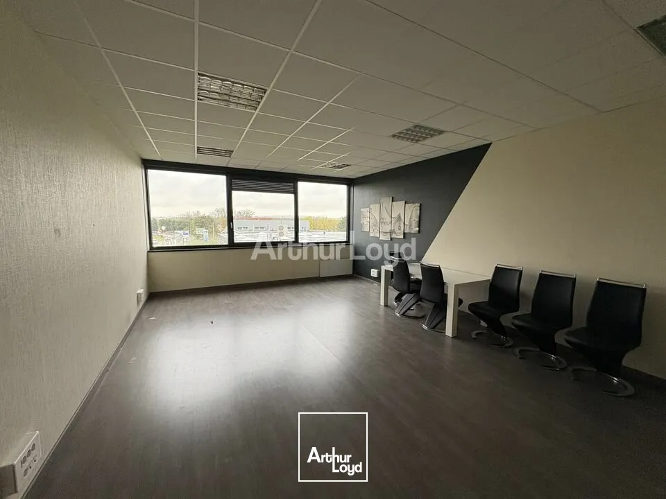 Bureaux - Location - CORMONTREUIL - 51350 - 36-36 - 7735024