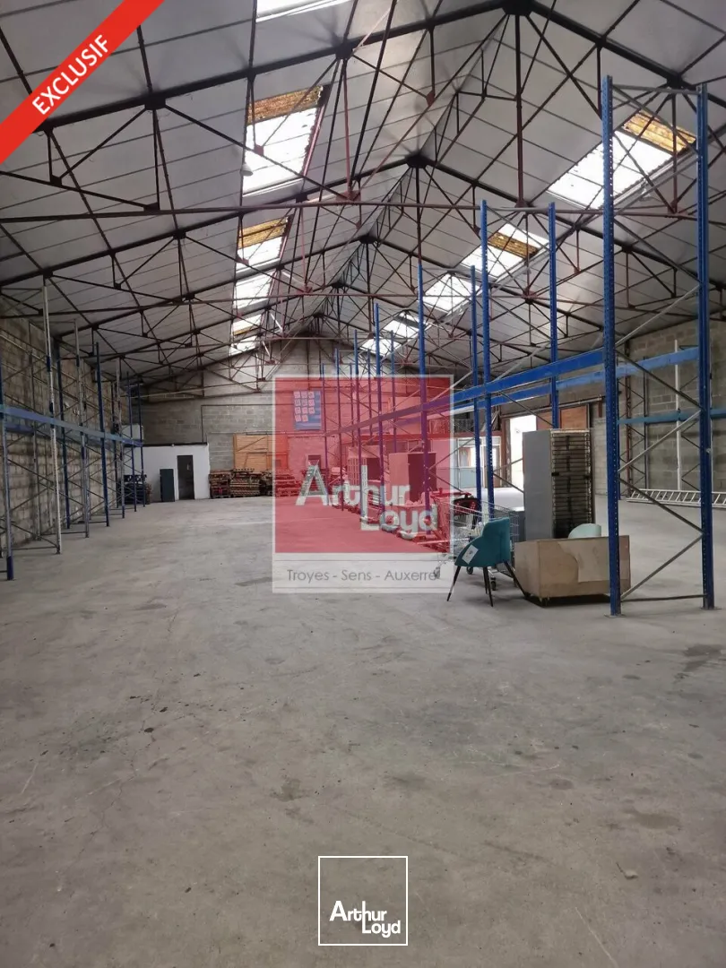 Locaux d'activité & Entrepôts - Location - ÉTIGNY - 89510 - 900-900 - 7735028