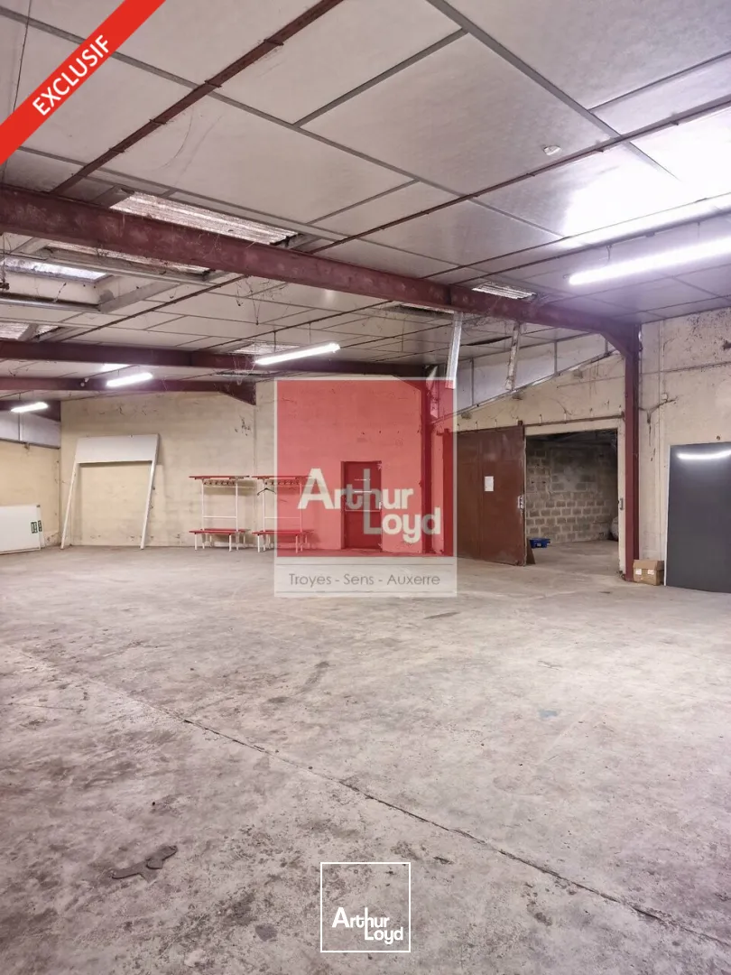 Locaux d'activité & Entrepôts - Location - ÉTIGNY - 89510 - 900-900 - 7735030