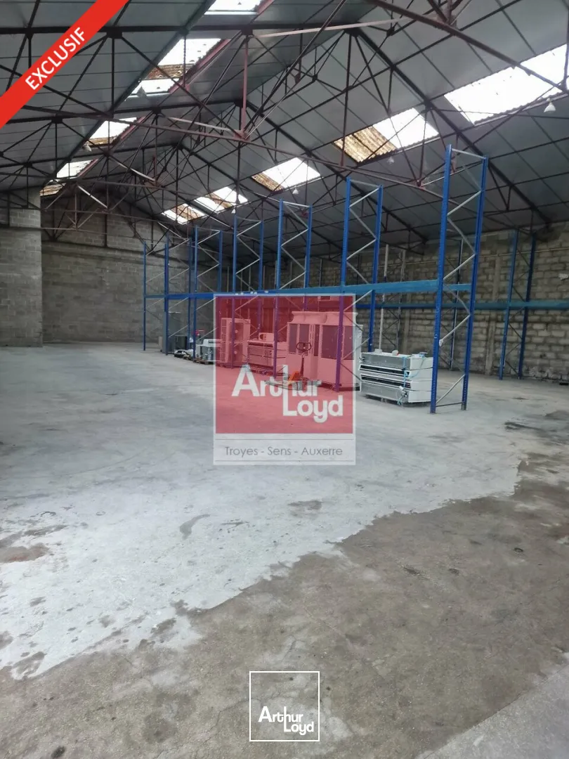 Locaux d'activité & Entrepôts - Location - ÉTIGNY - 89510 - 900-900 - 7735029
