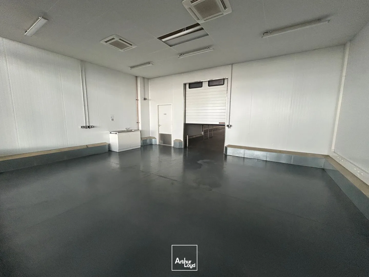 Locaux d'activité & Entrepôts - Location - REZE - 44400 - 334-334 - 7735309