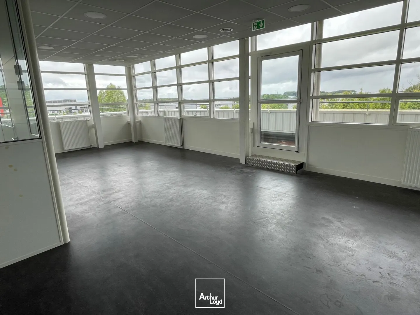 Bureaux - Location - HEUDEBOUVILLE - 27400 - 415-915 - 7735327