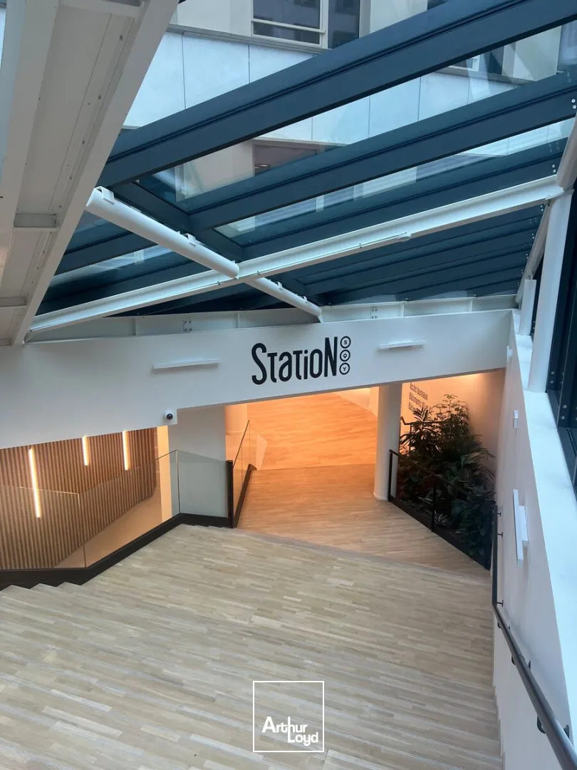 Bureaux - Location - MONTIGNY LE BRETONNEUX - 78180 - 261-10814.57 - 7735456