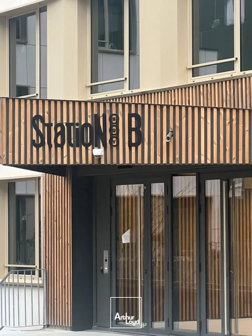 Bureaux - Location - MONTIGNY LE BRETONNEUX - 78180 - 261-10814.57 - 7735460