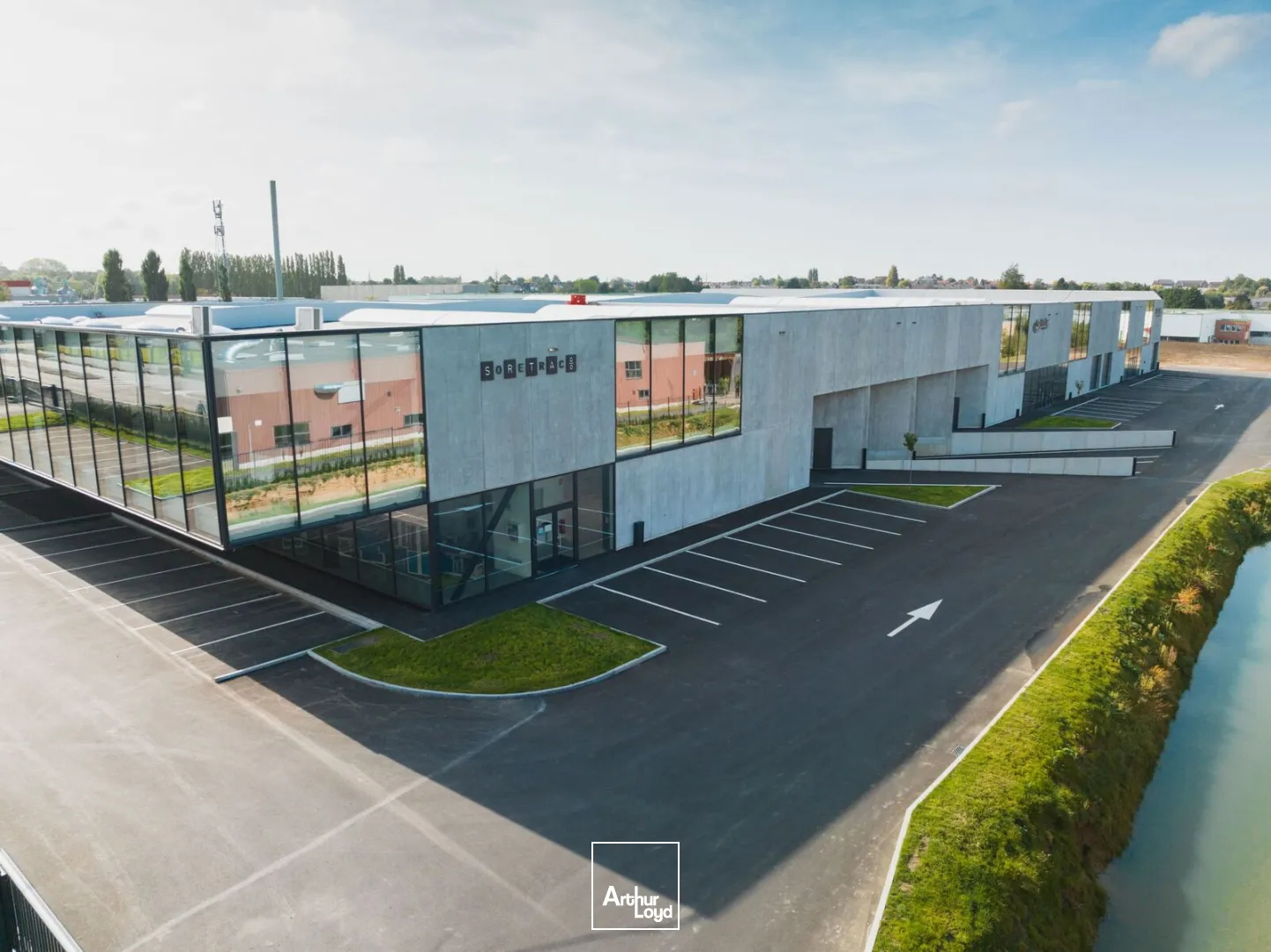 Locaux d'activité & Entrepôts - Location - LE MESNIL AMELOT - 77990 - 536-5547 - 7735495