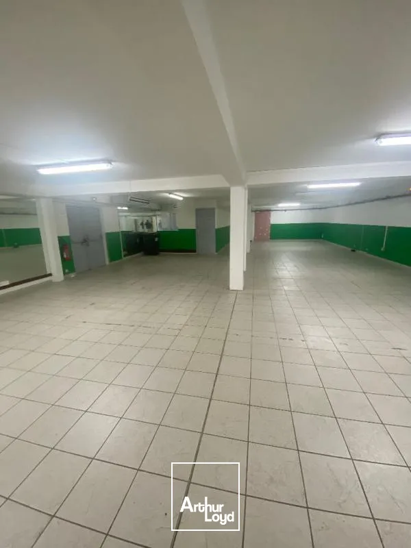 Locaux commerciaux - Location - Le Lamentin - 97232 - 270-270 - 7735944