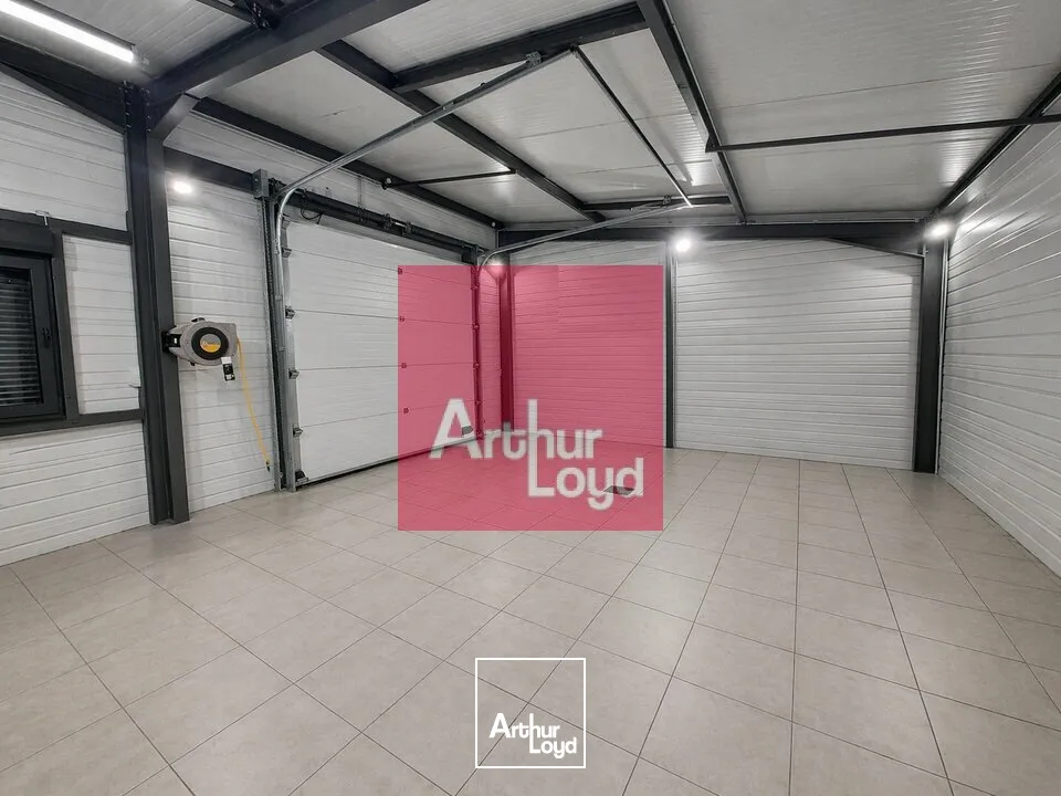 Locaux d'activité & Entrepôts - Vente - THIERS - 63300 - 83-83 - 7736223