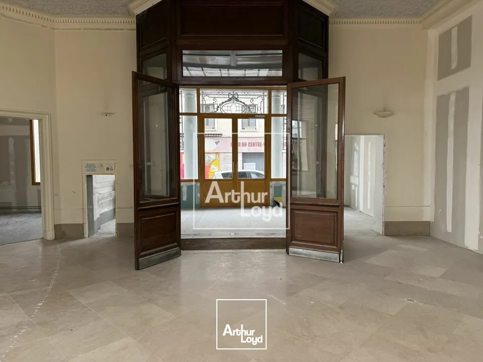 Locaux commerciaux - Location - MONTEREAU-FAULT-YONNE - 77130 - 363-363 - 7736277