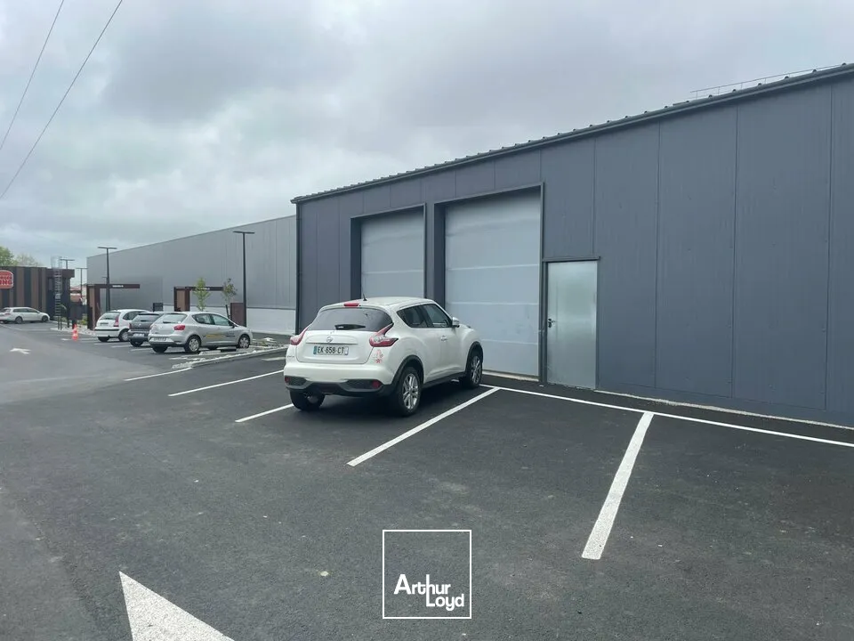 Locaux commerciaux - Location - LA ROCHE SUR YON - 85000 - 365-365 - 7736293