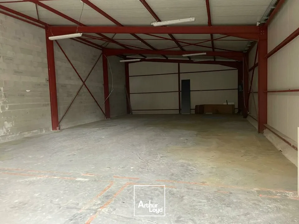 Locaux commerciaux - Location - LA ROCHE SUR YON - 85000 - 365-365 - 7736294