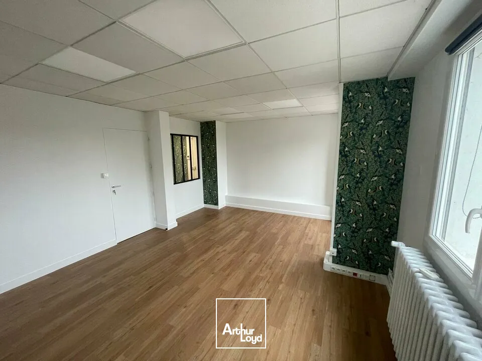 Bureaux - Vente - LA ROCHE SUR YON - 85000 - 65-65 - 7736299