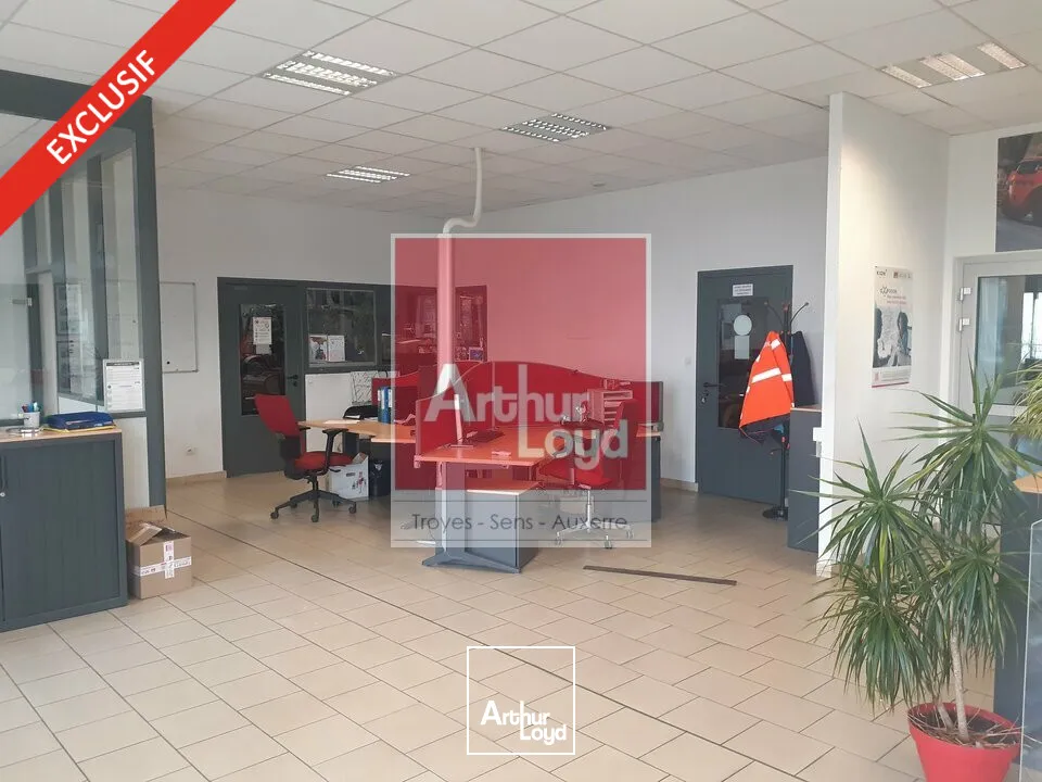 Locaux d'activité & Entrepôts - Location - LA CHAPELLE-SAINT-LUC - 10600 - 997-997 - 7736319