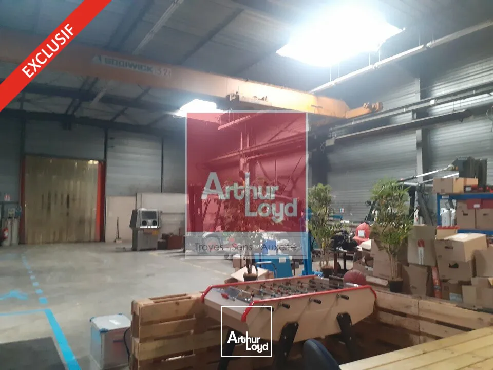 Locaux d'activité & Entrepôts - Location - LA CHAPELLE-SAINT-LUC - 10600 - 997-997 - 7736325