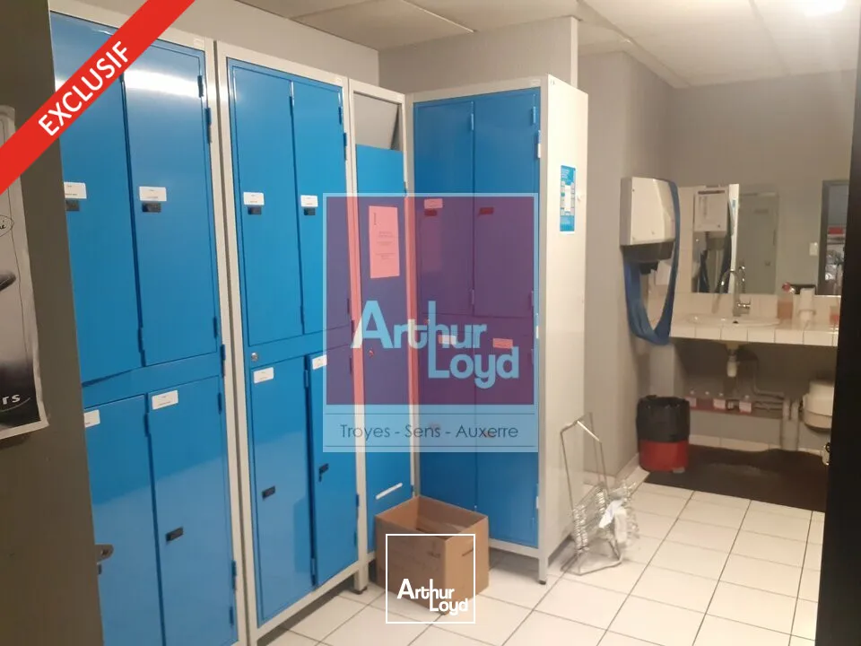 Locaux d'activité & Entrepôts - Location - LA CHAPELLE-SAINT-LUC - 10600 - 997-997 - 7736327