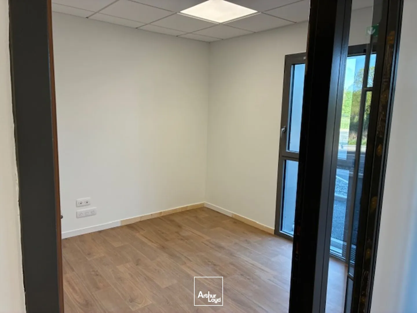 Bureaux - Location - CAMPBON - 44750 - 70-70 - 7736435