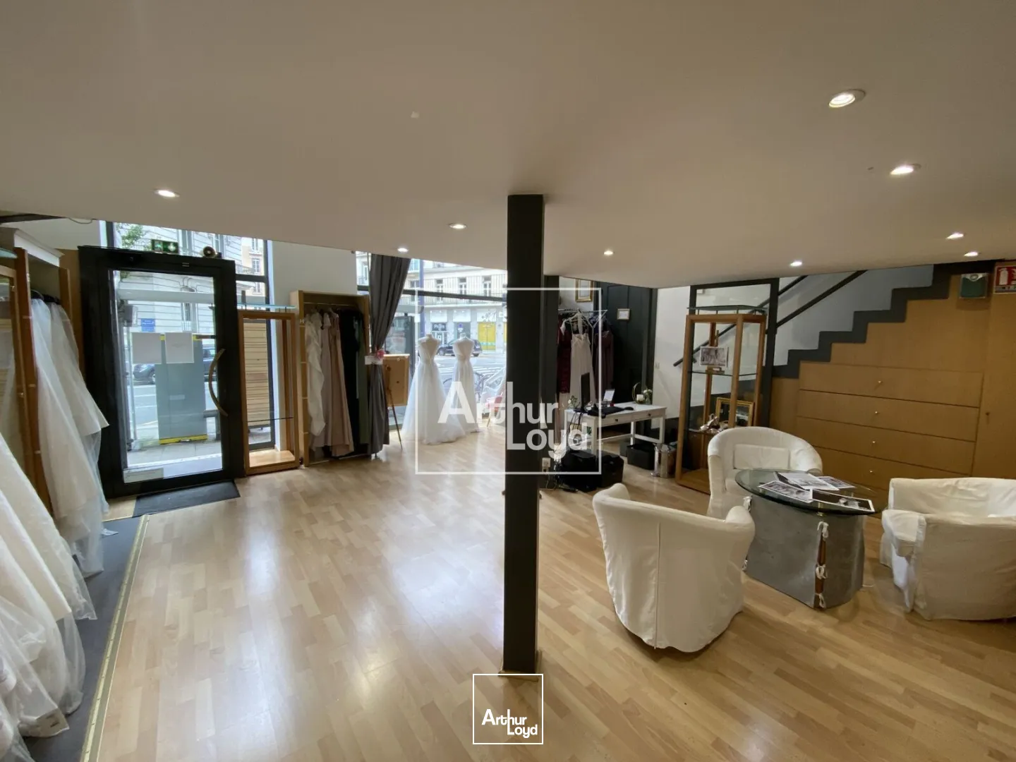 Locaux commerciaux - Location - GRENOBLE - 38000 - 140-140 - 7736531