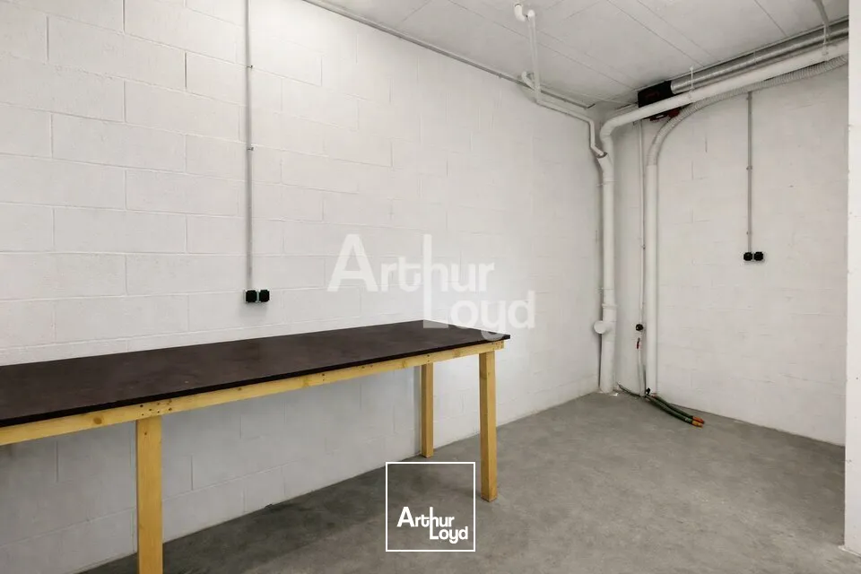 Locaux d'activité & Entrepôts - Vente - LA ROCHE-SUR-FORON - 74800 - 528-528 - 7736581