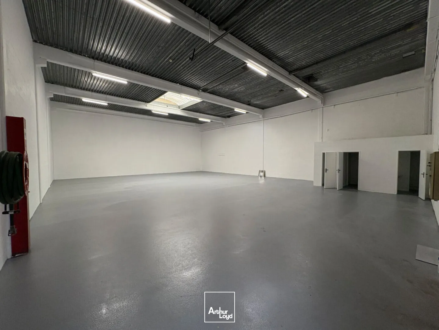 Locaux commerciaux - Location - ERAGNY - 95610 - 366-2003 - 7736781