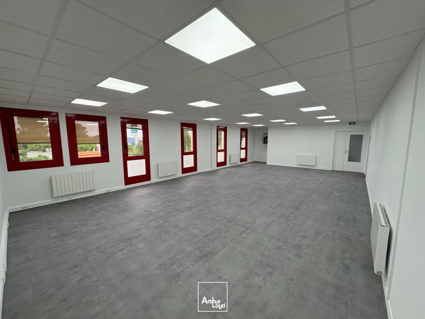 Locaux commerciaux - Location - ERAGNY - 95610 - 366-2003 - 7736783
