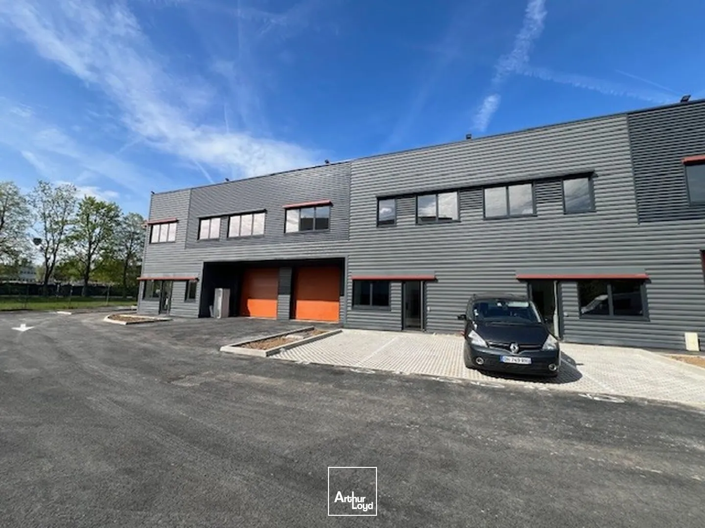 Locaux d'activité & Entrepôts - Vente - BUC - 78530 - 409.79-1573.73 - 7736829