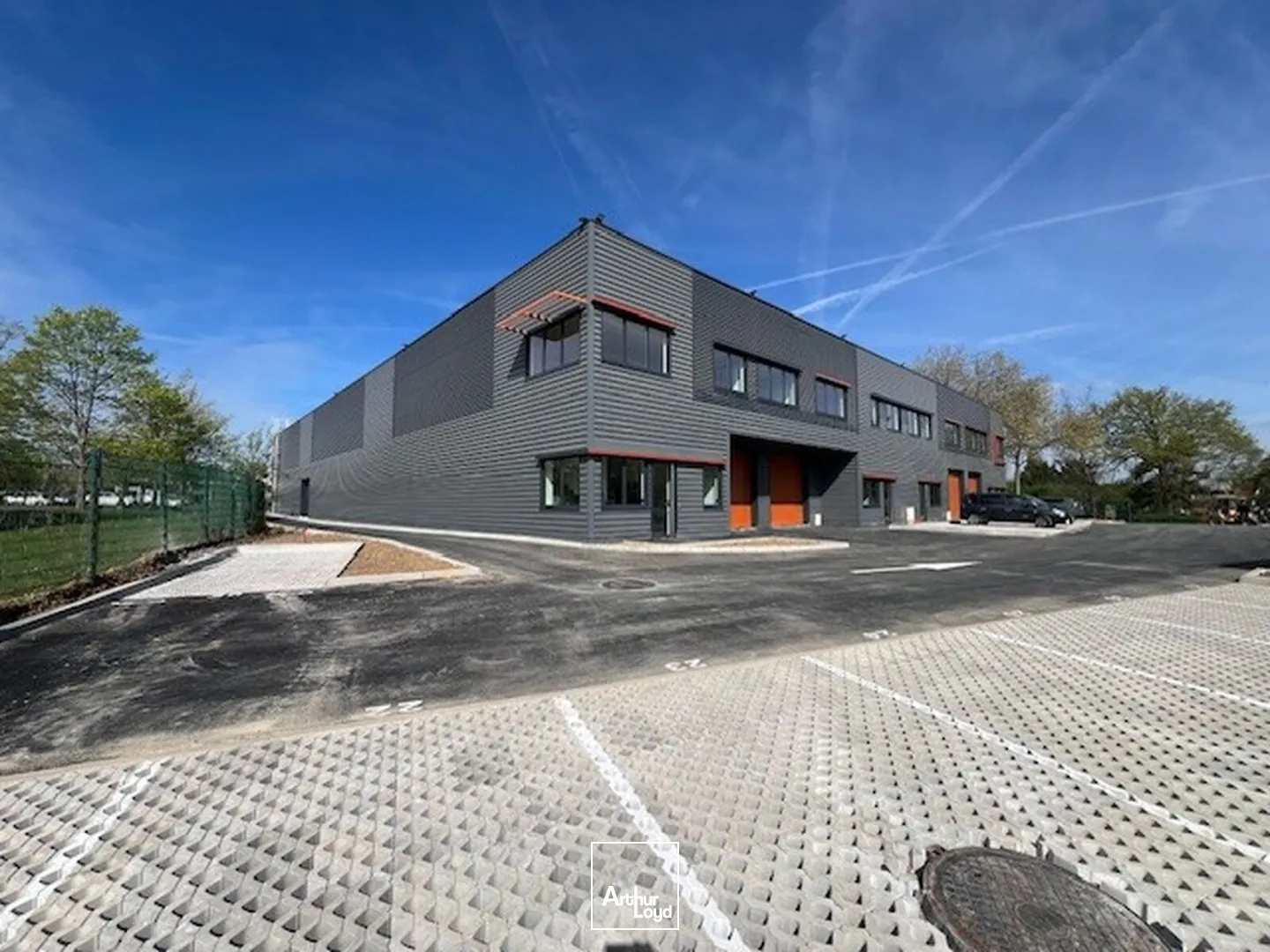 Locaux d'activité & Entrepôts - Vente - BUC - 78530 - 409.79-1573.73 - 7736830