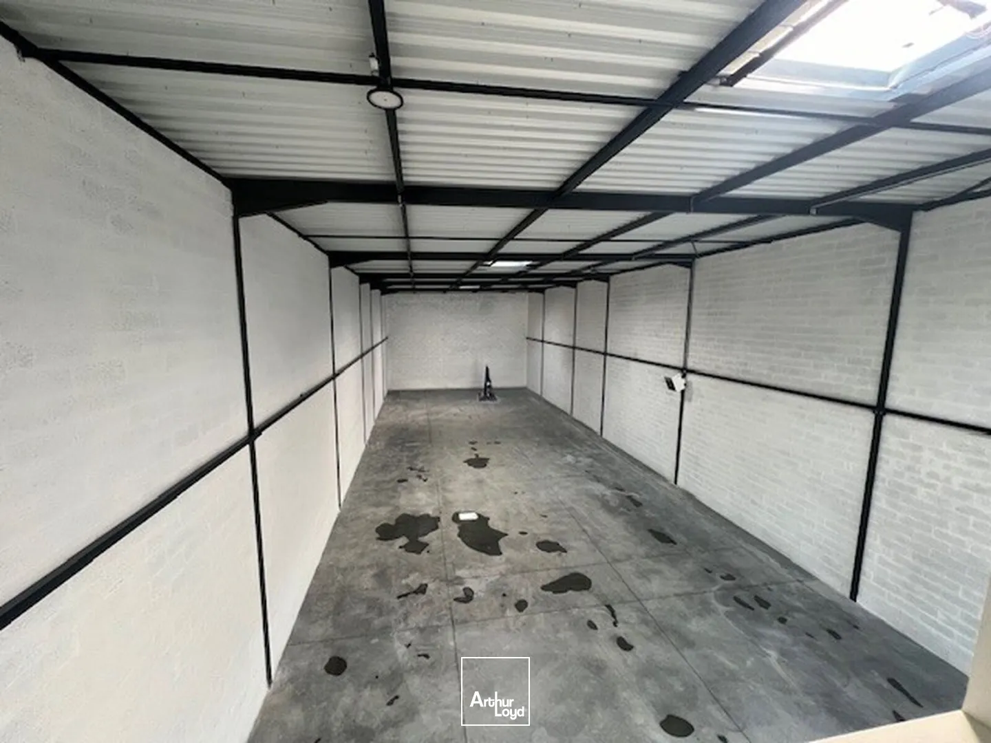 Locaux d'activité & Entrepôts - Vente - BUC - 78530 - 409.79-1573.73 - 7736833