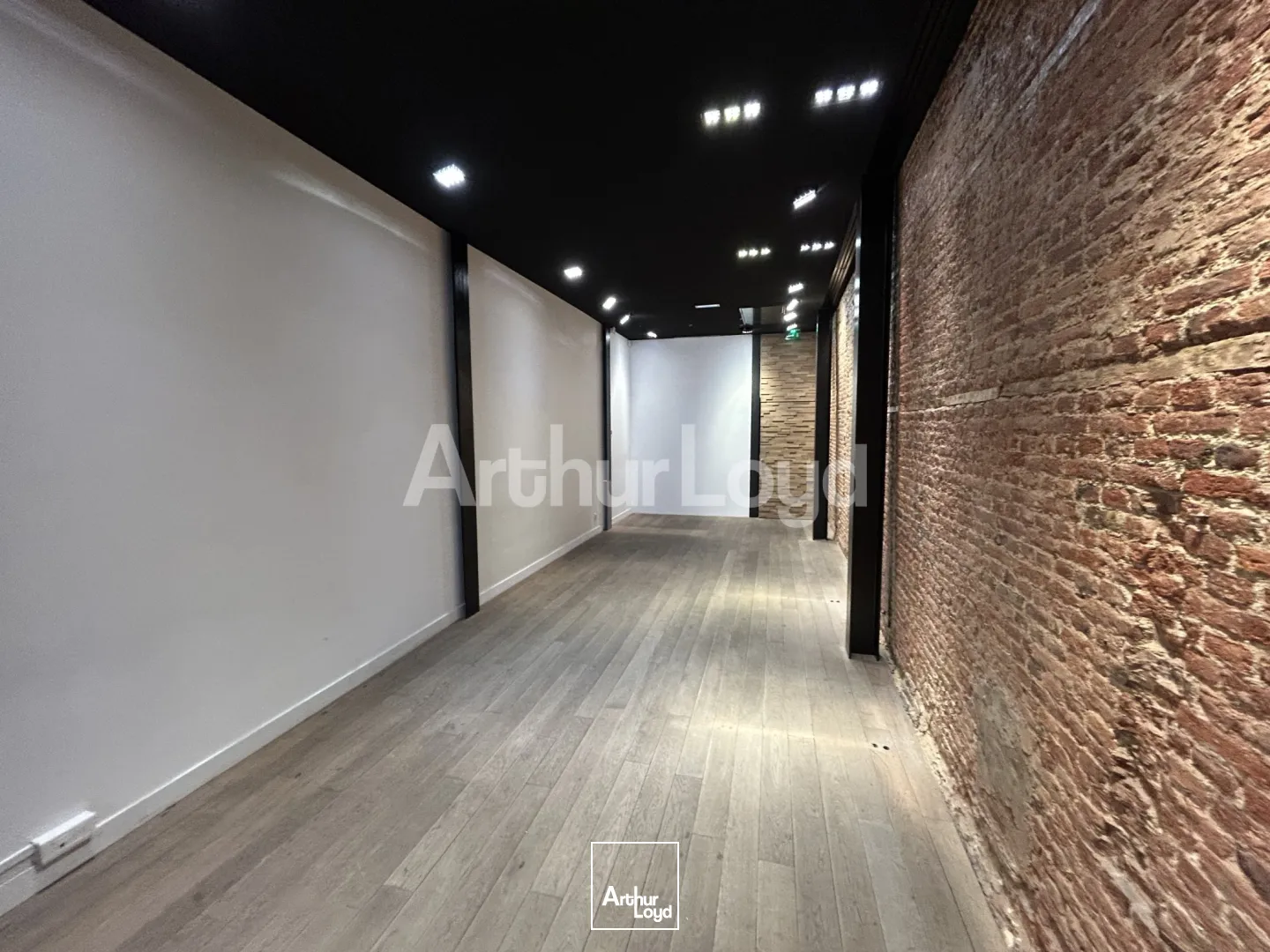 Locaux commerciaux - Location - LILLE - 59000 - 598.4-598.4 - 7736921