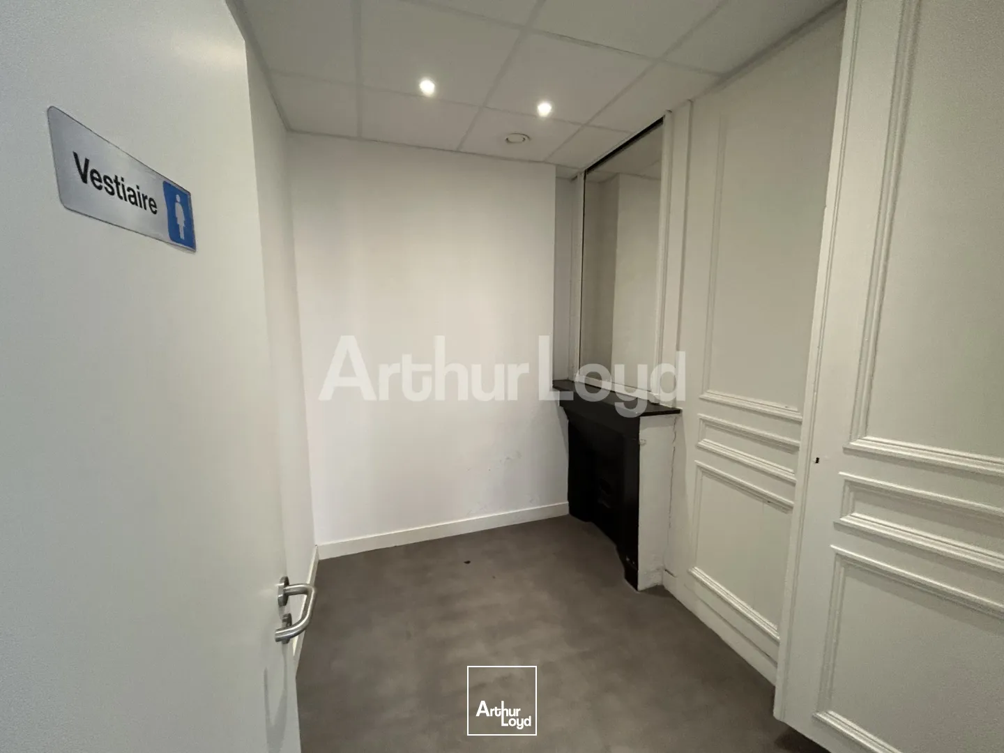 Locaux commerciaux - Location - LILLE - 59000 - 598.4-598.4 - 7736922