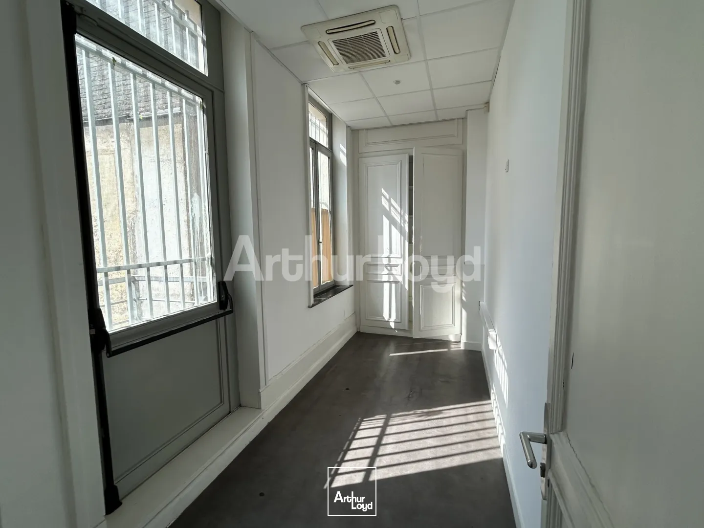 Locaux commerciaux - Location - LILLE - 59000 - 598.4-598.4 - 7736923