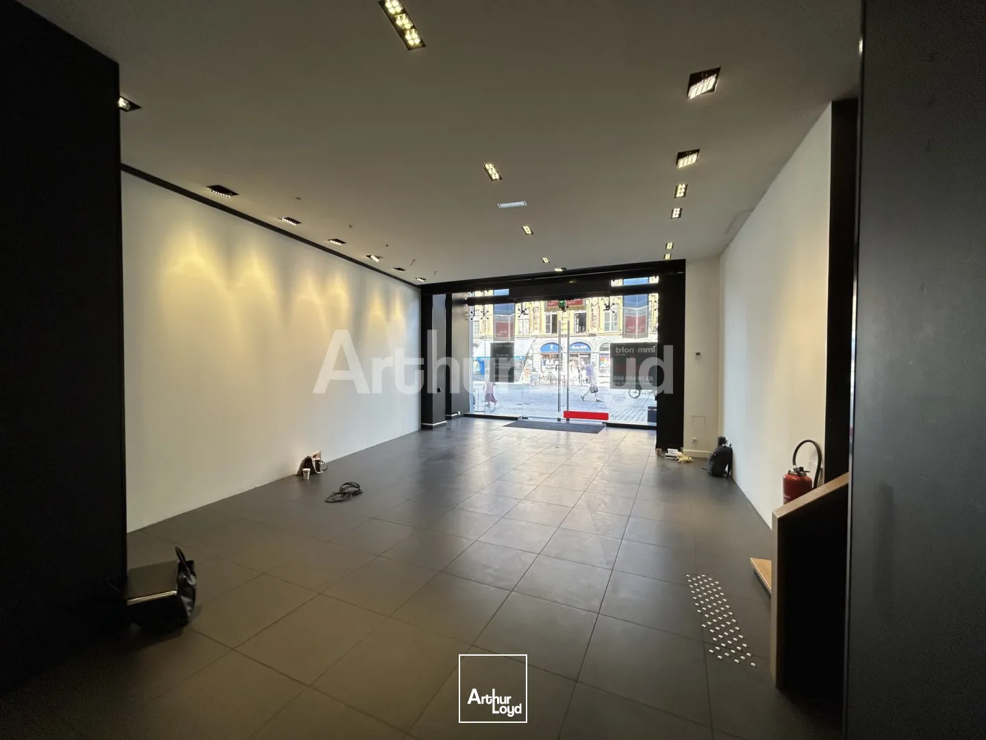 Locaux commerciaux - Vente - LILLE - 59000 - 598.4-598.4 - 7736977