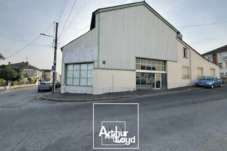 Locaux d'activité & Entrepôts - Location - BRIVE-LA-GAILLARDE - 19100 - 700-700 - 7737220