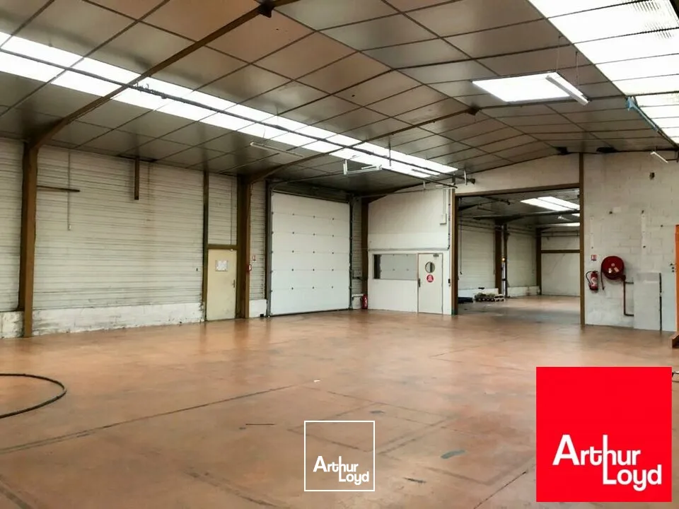 Locaux d'activité & Entrepôts - Vente - LE CHÂTELET-EN-BRIE - 77820 - 3630-3630 - 7737237