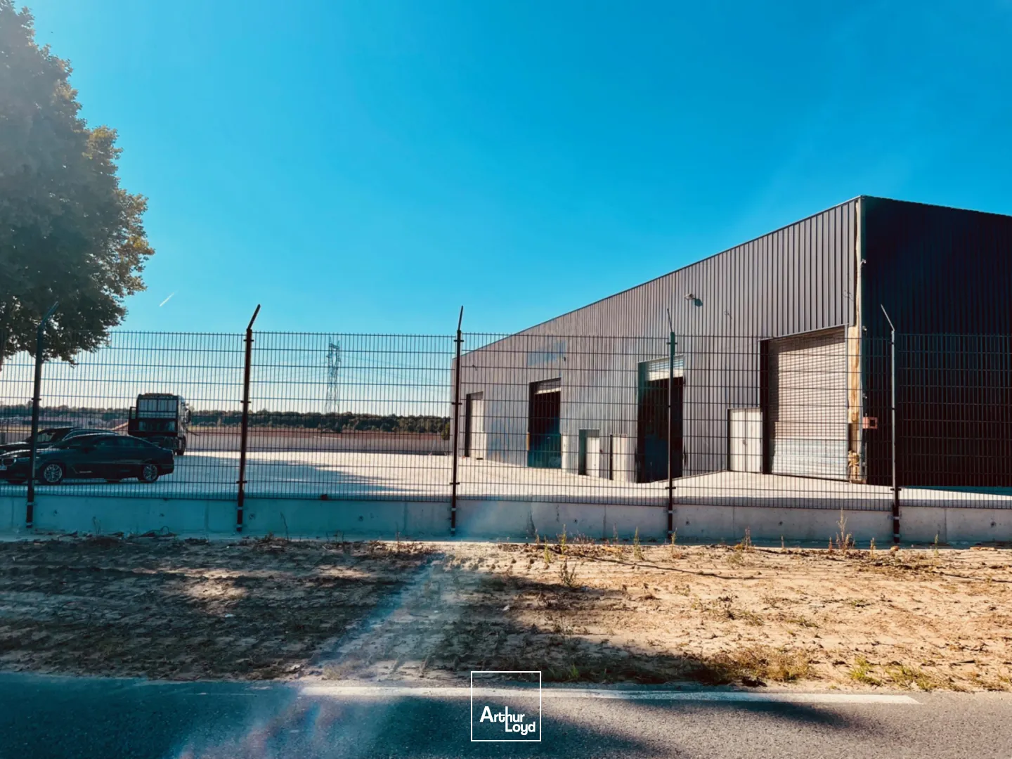 Locaux d'activité & Entrepôts - Location - CANLY - 60680 - 325-1845 - 7737454