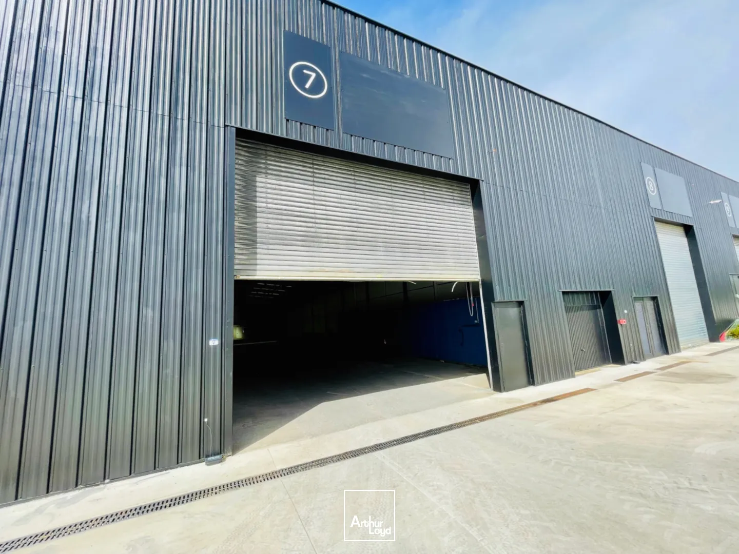 Locaux d'activité & Entrepôts - Location - CANLY - 60680 - 325-1845 - 7737453