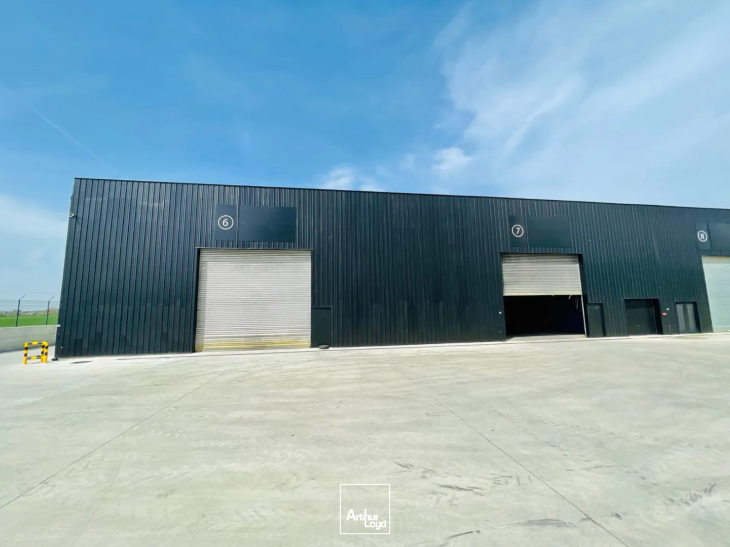 Locaux d'activité & Entrepôts - Location - CANLY - 60680 - 325-1845 - 7737460