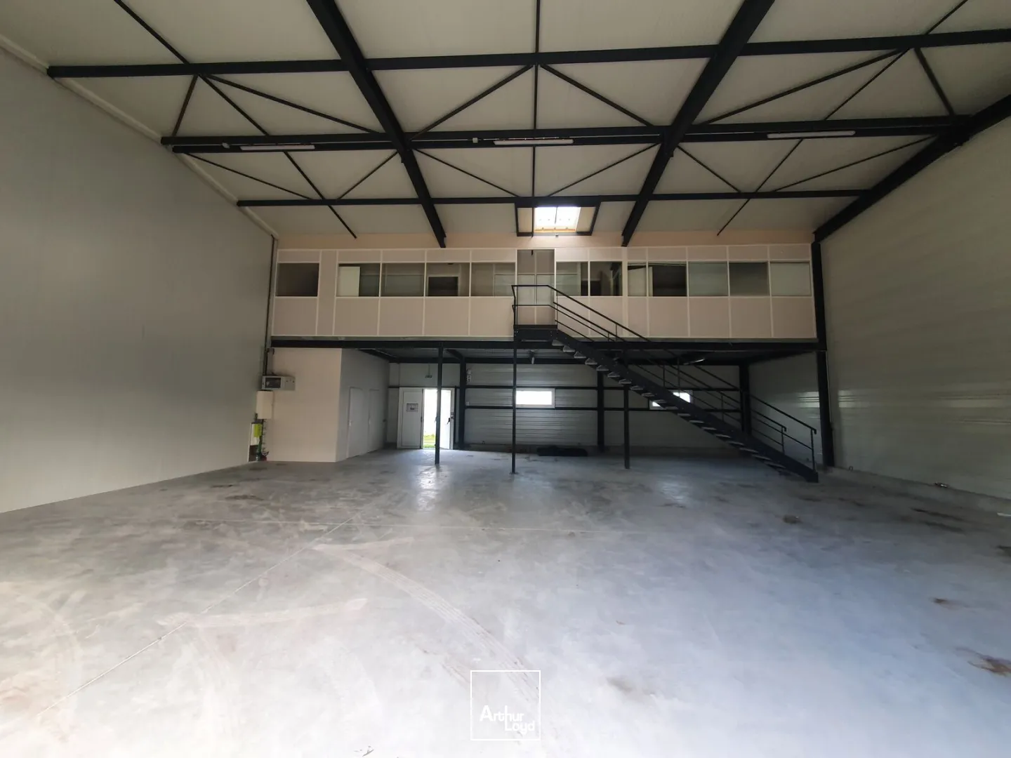 Locaux d'activité & Entrepôts - Location - SAINT JEAN DE BRAYE - 45800 - 285-285 - 7737598