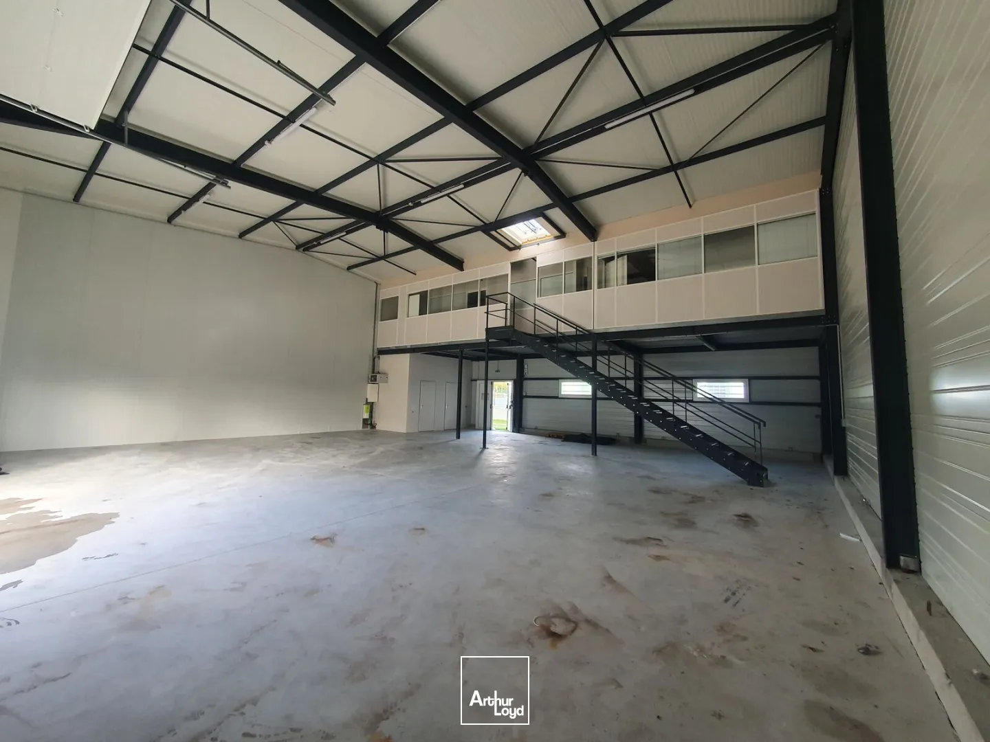 Locaux d'activité & Entrepôts - Location - SAINT JEAN DE BRAYE - 45800 - 285-285 - 7737599