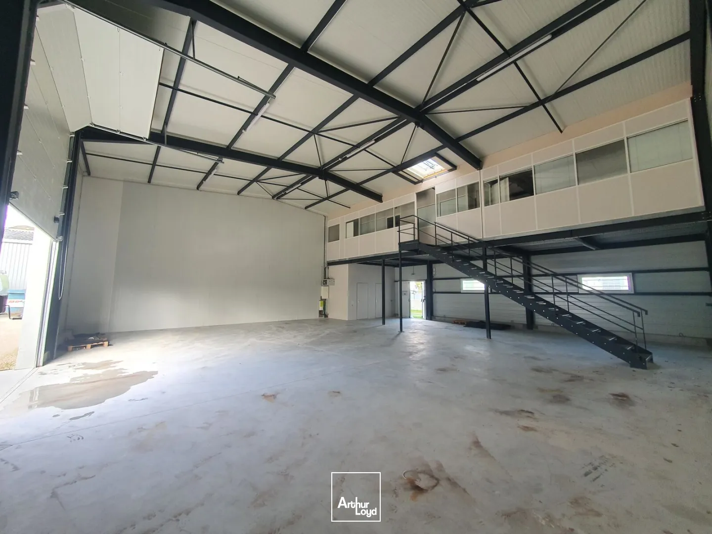 Locaux d'activité & Entrepôts - Location - SAINT JEAN DE BRAYE - 45800 - 285-285 - 7737600