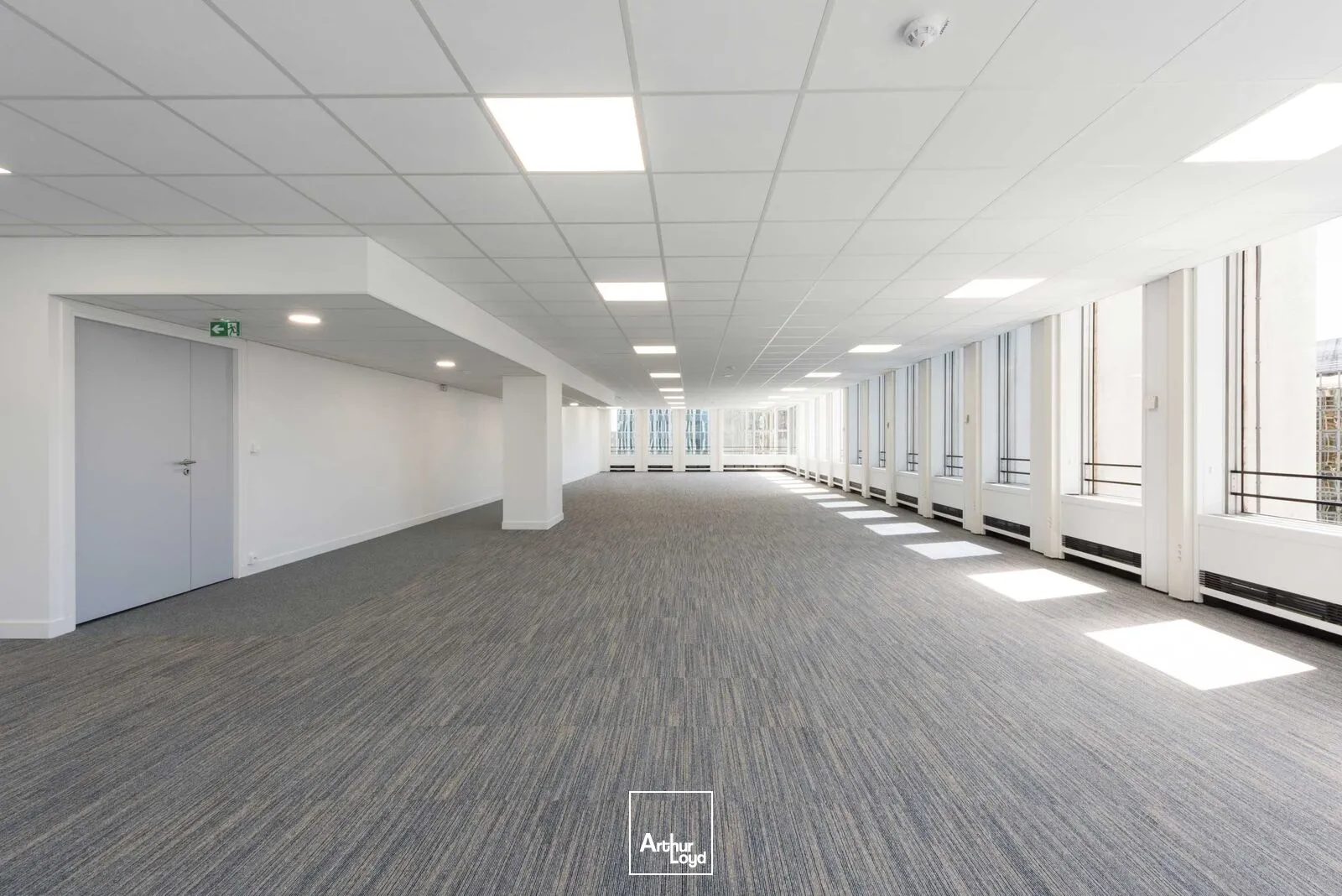 Bureaux - Location - PUTEAUX LA DEFENSE - 92800 - 344-852 - 7737692