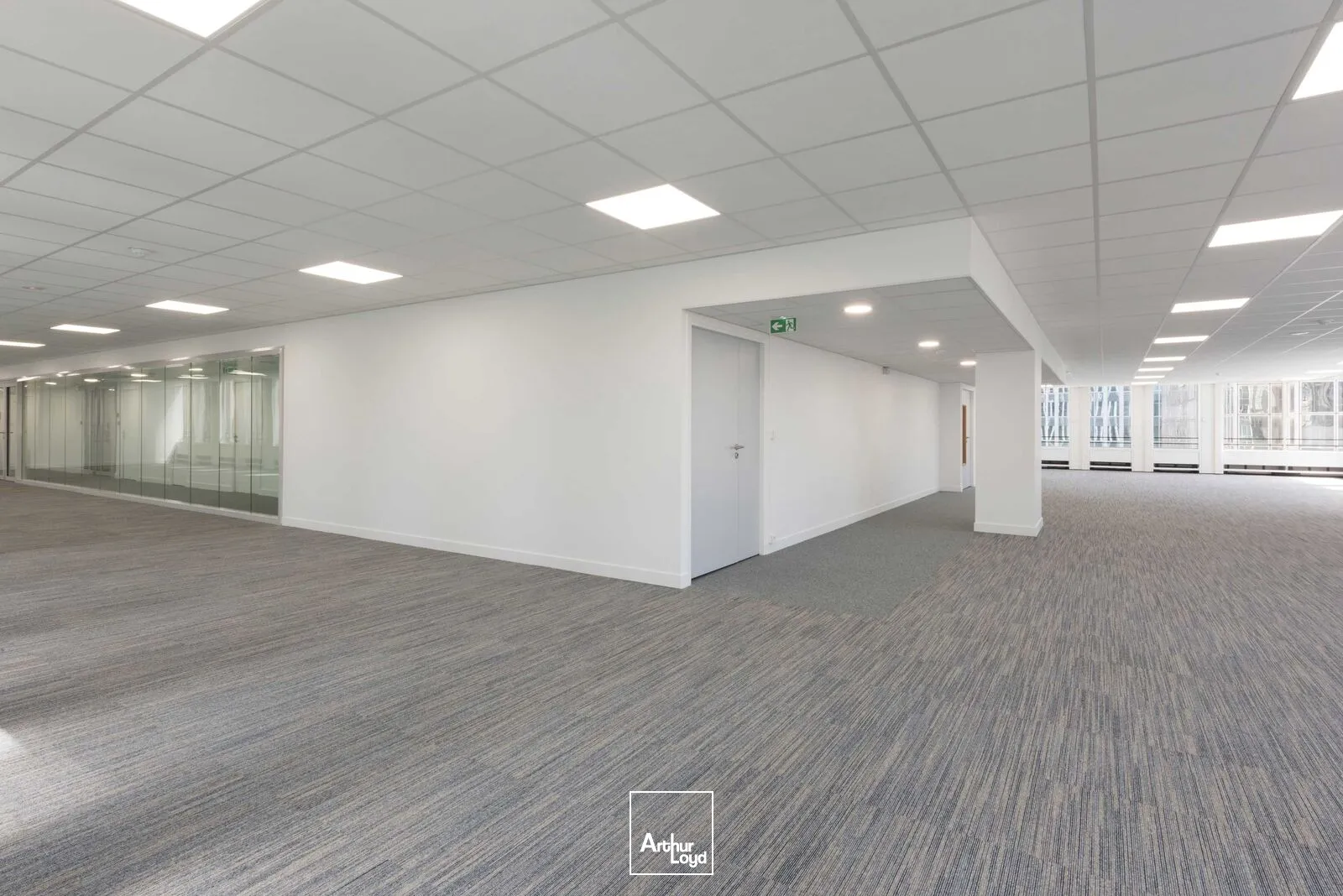 Bureaux - Location - PUTEAUX LA DEFENSE - 92800 - 344-852 - 7737693