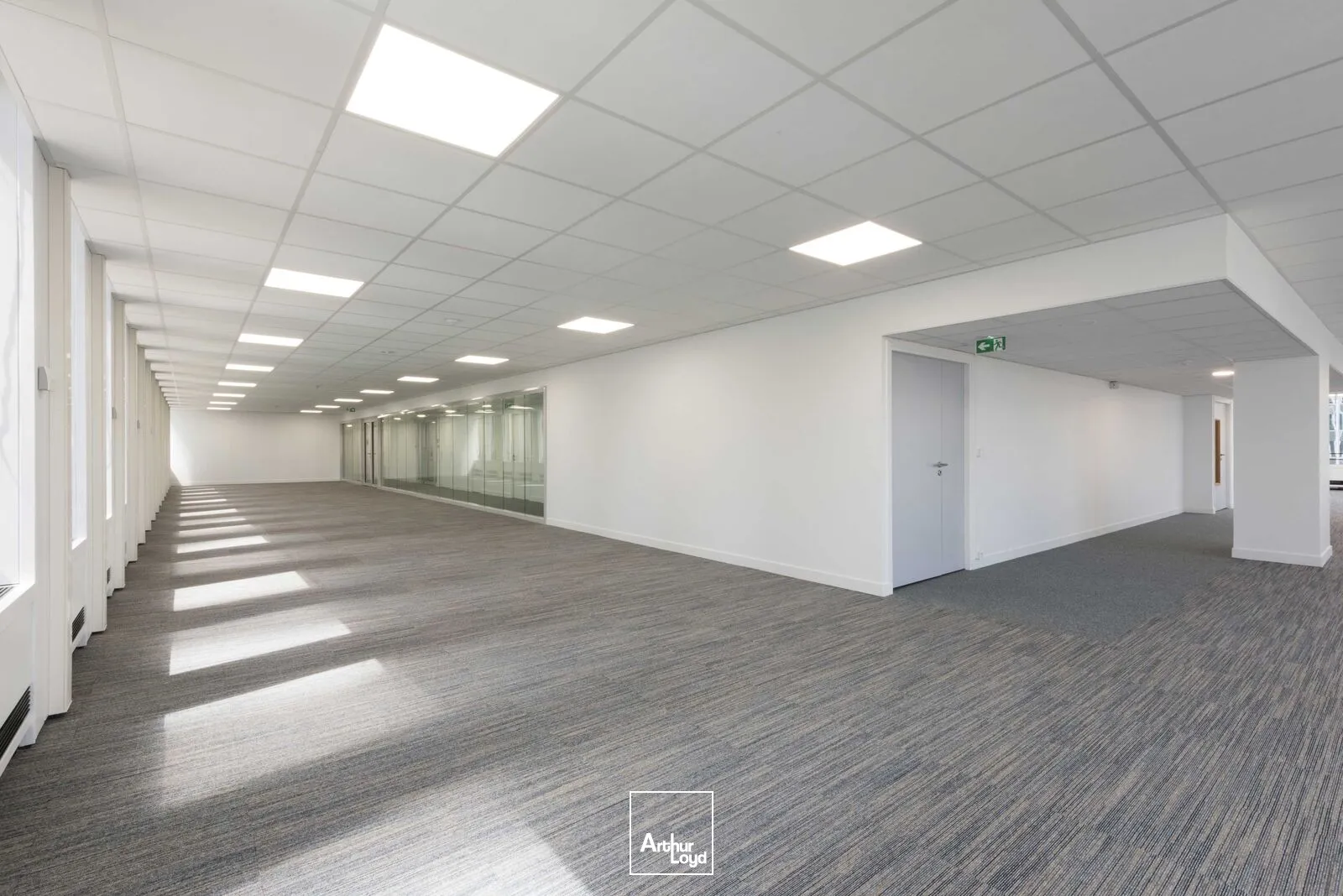 Bureaux - Location - PUTEAUX LA DEFENSE - 92800 - 344-852 - 7737689