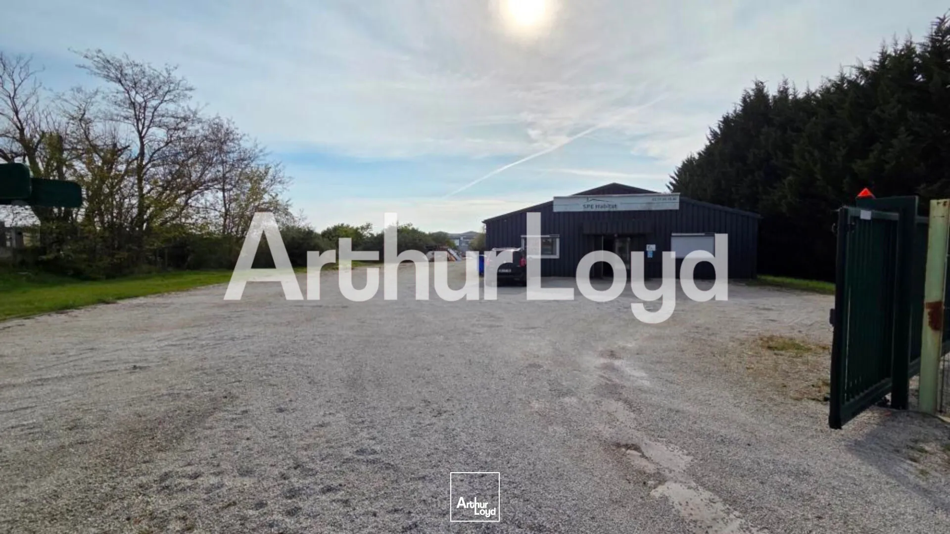 Locaux d'activité & Entrepôts - Vente - MONDEVILLE - 14120 - 390-390 - 7737986