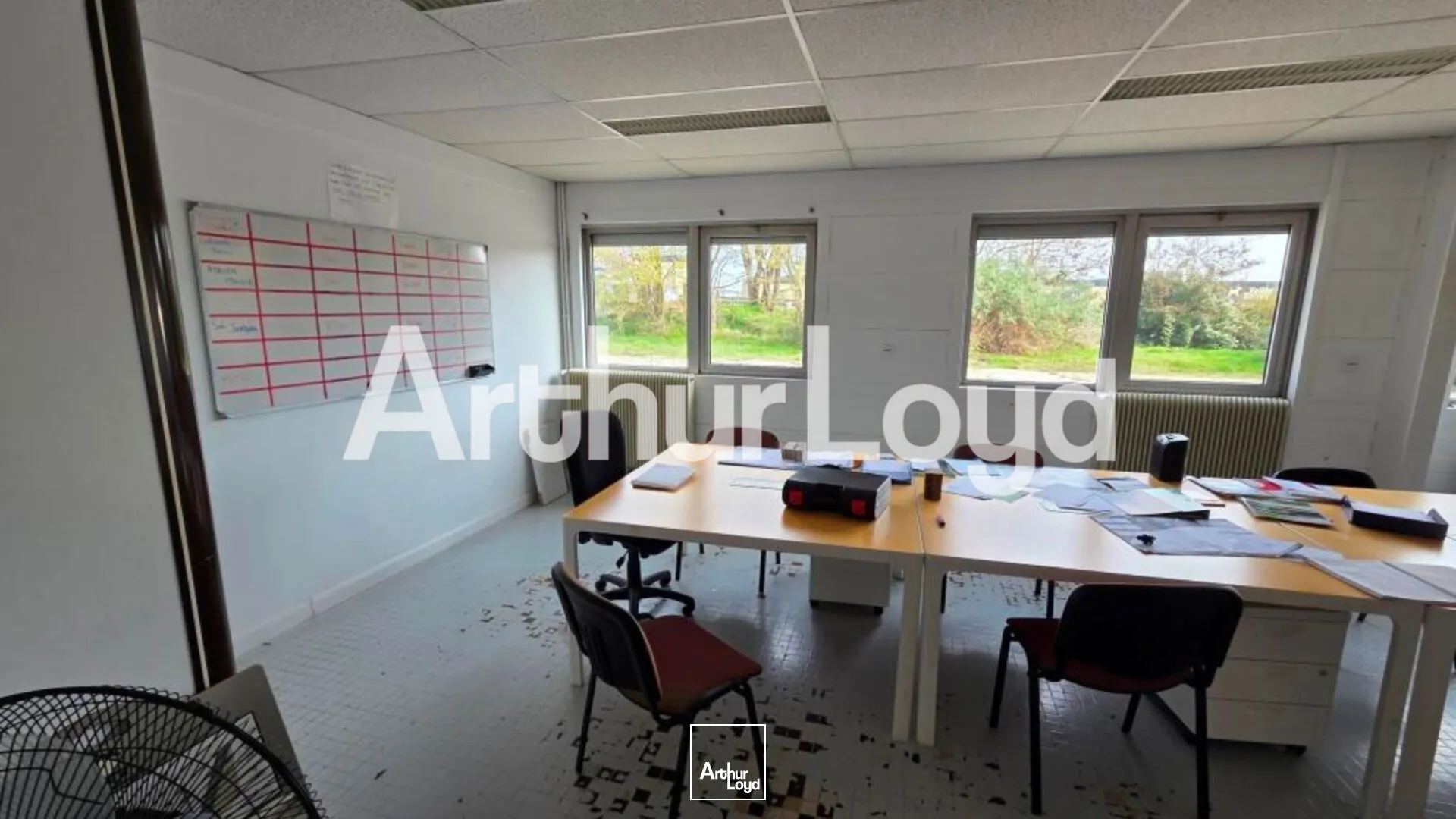 Locaux d'activité & Entrepôts - Vente - MONDEVILLE - 14120 - 390-390 - 7737987