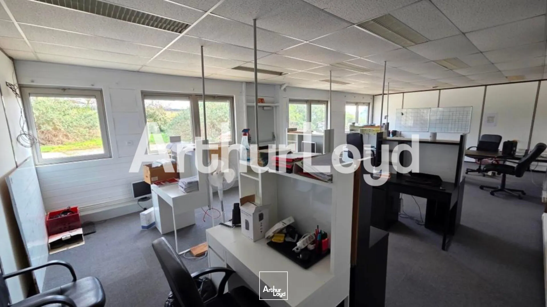 Locaux d'activité & Entrepôts - Vente - MONDEVILLE - 14120 - 390-390 - 7737989